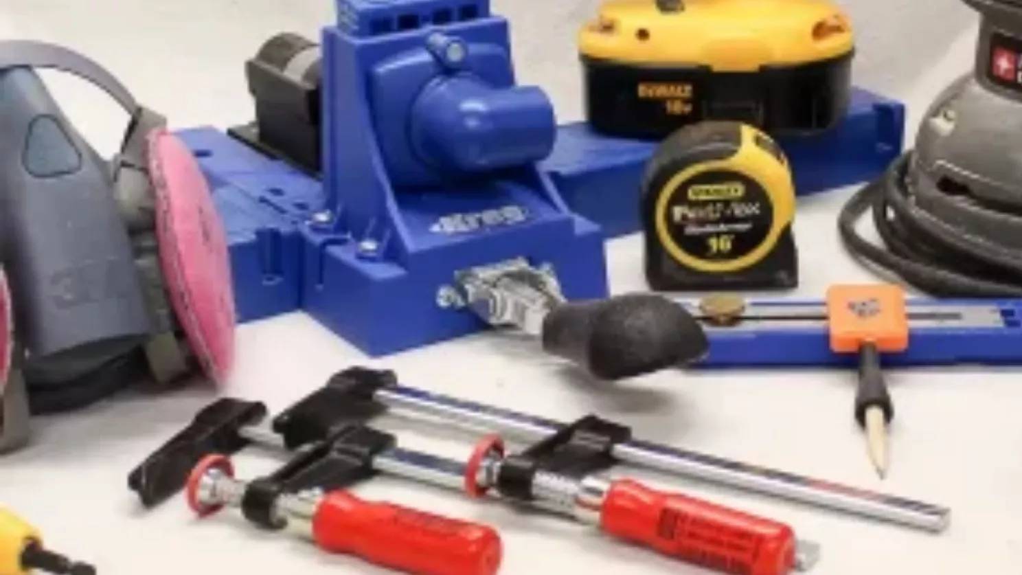 برای ساخت مبل به چه ابزاری نیاز است؟ برای ساخت مبل به چه ابزاری نیاز است؟